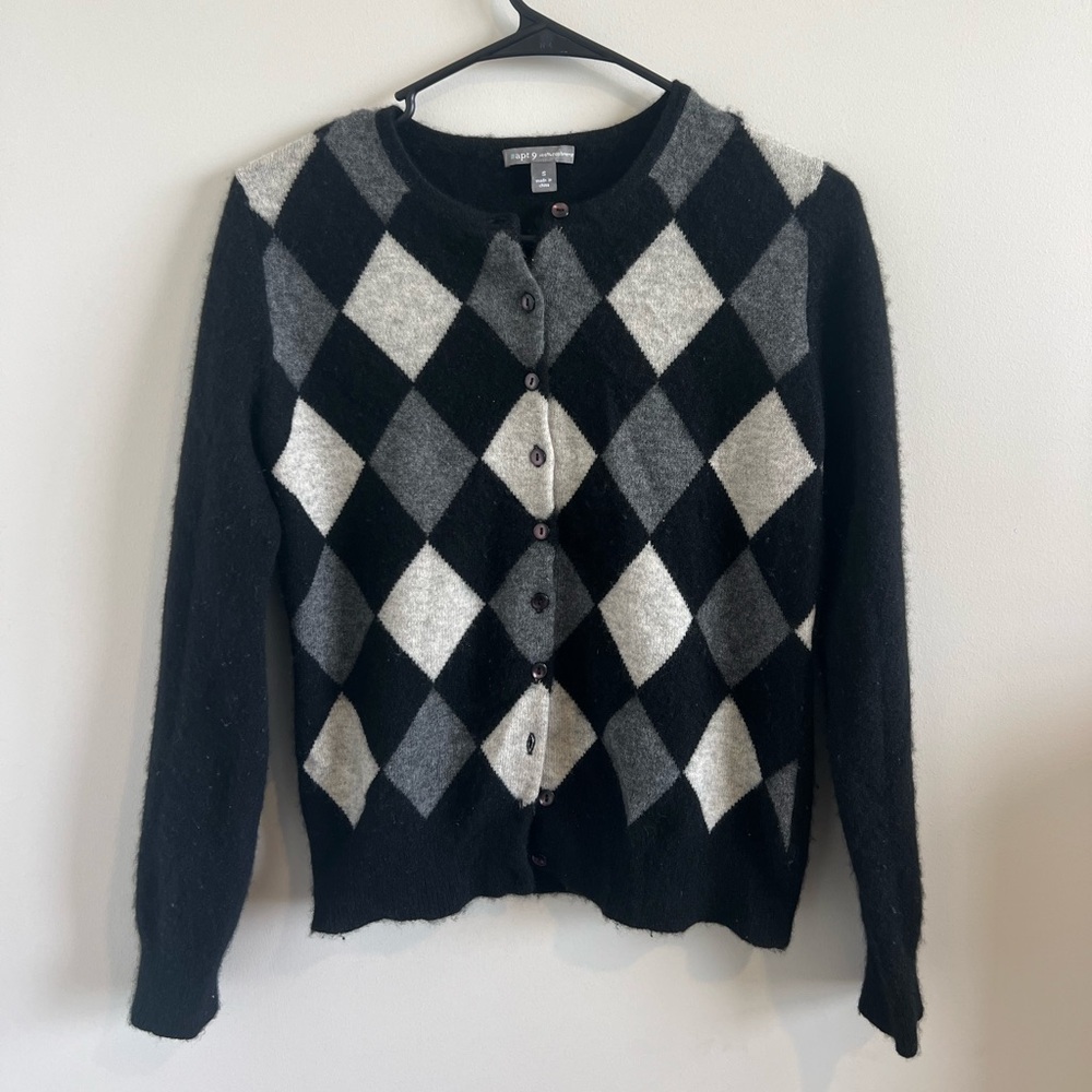 100% Cashmere Checkered Crewneck Cardigan Apartment 9